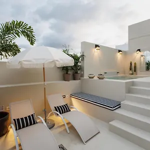 https://la-colonial-suites-apartamentos-de-lujo.in-canary-islands.com
